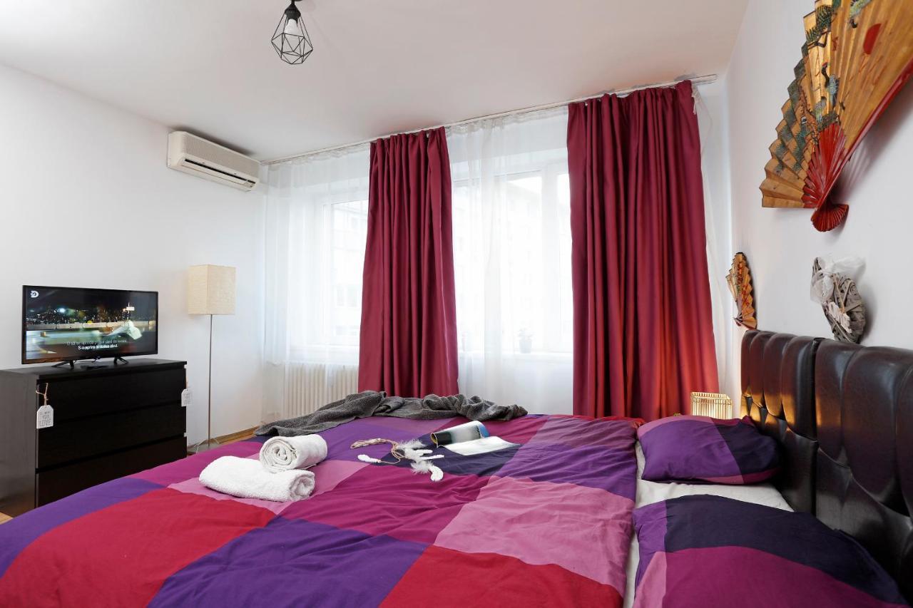 Central Apartment Very Close To Old City Bükreş Dış mekan fotoğraf